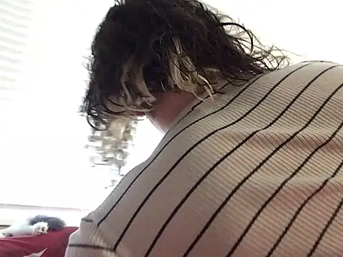 paigeycakes online show from September 14, 10:42 pm