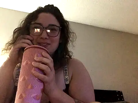 Snapshot of paigeycakes chatting on November 27, 1:13 pm paigeycakes online show from November 27, 1:13 pm