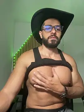 magnumchris online show from February 10, 4:27 am