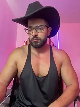 magnumchris online show from March 6, 7:43 pm