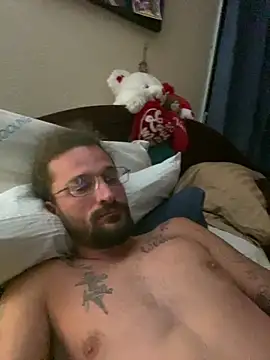 Snapshot of Lilbig_24 chatting on October 3, 3:58 am Lilbig 24 online show from October 3, 3:58 am