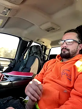 Snapshot of Lilbig_24 chatting on November 30, 8:57 pm Lilbig 24 online show from November 30, 8:57 pm