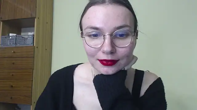 LooveELLYx online show from December 17, 2:44 pm