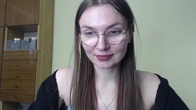 LooveELLYx online show from December 19, 2:57 pm