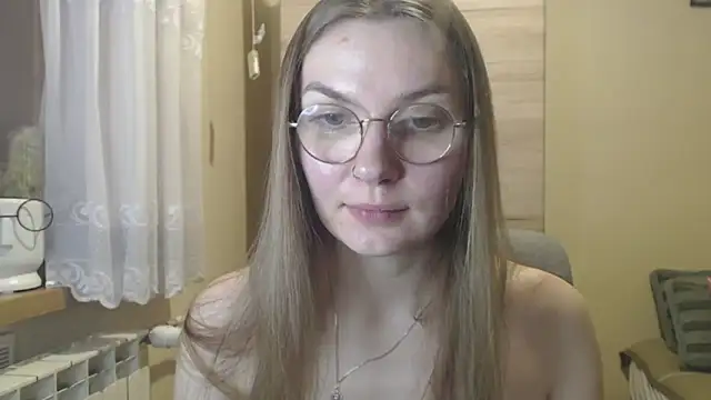 LooveELLYx online show from December 27, 3:04 pm