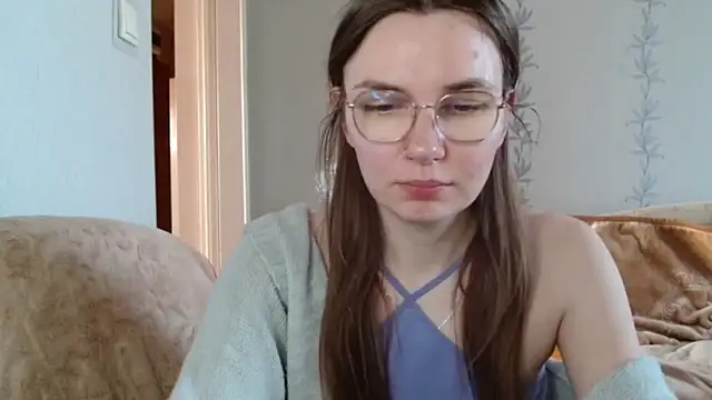 LooveELLYx online show from March 22, 7:47 am