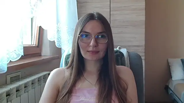 LooveELLYx online show from July 3, 6:31 am