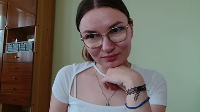 LooveELLYx online show from July 15, 6:29 am