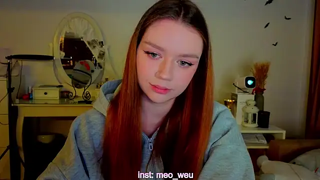 Jiaalisaa online show from October 27, 9:30 pm