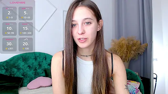 Little cherryy   online show from September 17, 6:26 am