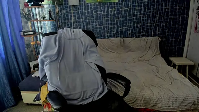 Snapshot of CuteBoy228 chatting on May 9, 10:31 am CuteBoy228 online show from May 9, 10:31 am