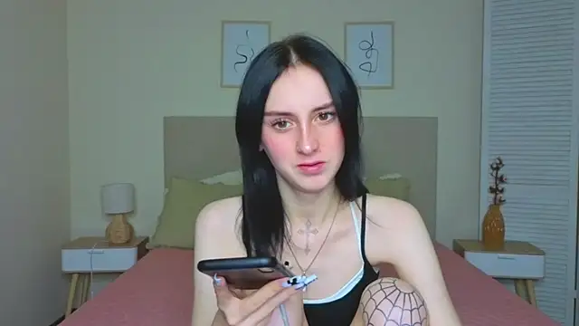 Snapshot of Little_moly999 chatting on September 25, 9:18 pm Little moly999 online show from September 25, 9:18 pm