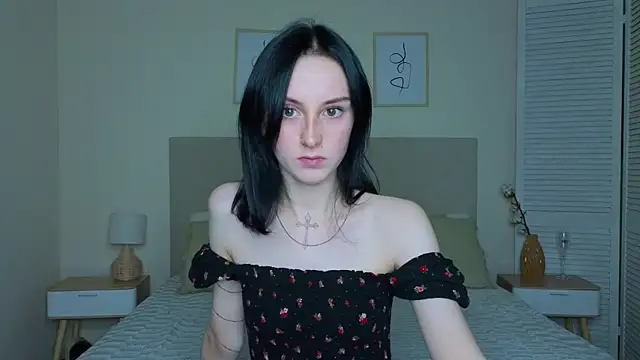 Snapshot of Little_moly999 chatting on October 22, 12:38 pm Little moly999 online show from October 22, 12:38 pm