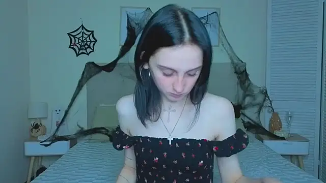 Snapshot of Little_moly999 chatting on November 1, 9:28 pm Little moly999 online show from November 1, 9:28 pm