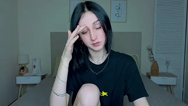 Snapshot of Little_moly999 chatting on November 11, 9:15 pm Little moly999 online show from November 11, 9:15 pm