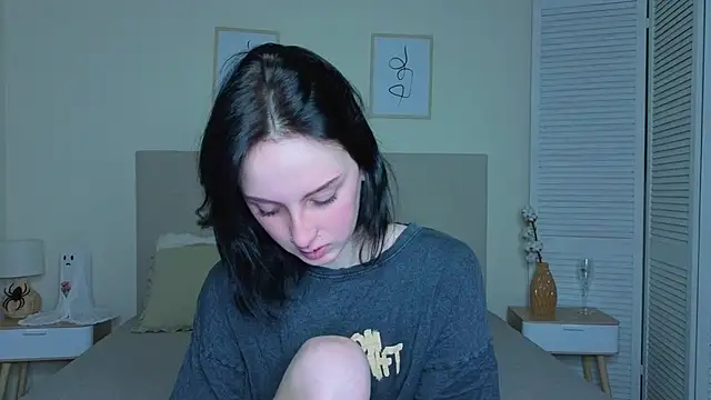 Snapshot of Little_moly999 chatting on November 17, 4:40 am Little moly999 online show from November 17, 4:40 am