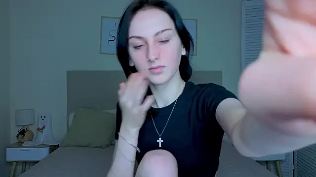 Snapshot of Little_moly999 chatting on December 15, 4:39 am Little moly999 online show from December 15, 4:39 am