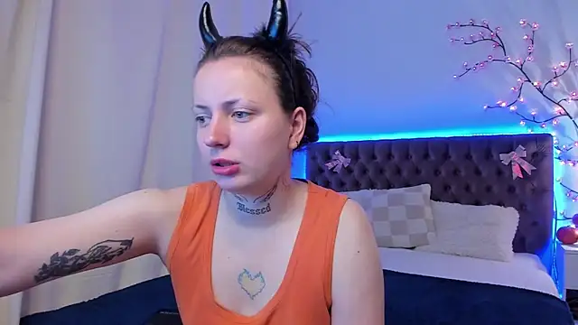 LilaVame online show from October 31, 8:43 pm