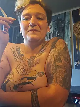 Snapshot of Ich-eben123 chatting on September 9, 8:25 am Ich-eben123 online show from September 9, 8:25 am