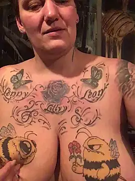 Snapshot of Ich-eben123 chatting on September 17, 7:59 pm Ich-eben123 online show from September 17, 7:59 pm