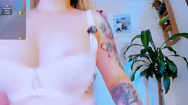 Simonesmith01 online show from December 2, 5:08 pm