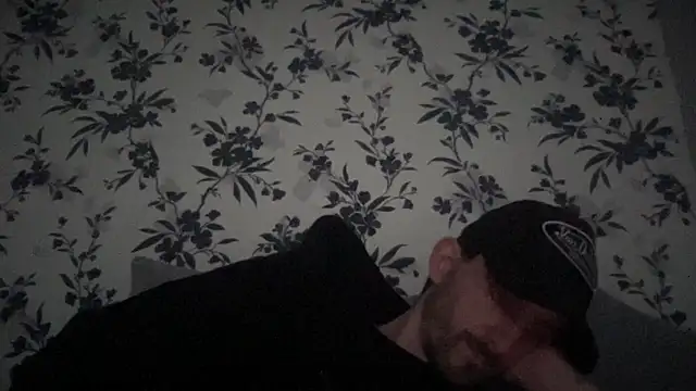 Big8inchUncutCock online show from April 27, 5:00 pm