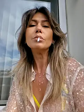 CelynaRoss online show from August 3, 11:37 am