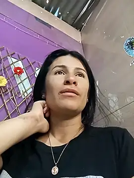 Snapshot of karinnahotdirty chatting on September 19, 6:30 pm karinnahotdirty online show from September 19, 6:30 pm