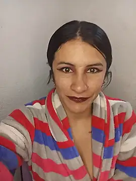 karinnahotdirty online show from January 10, 9:05 pm