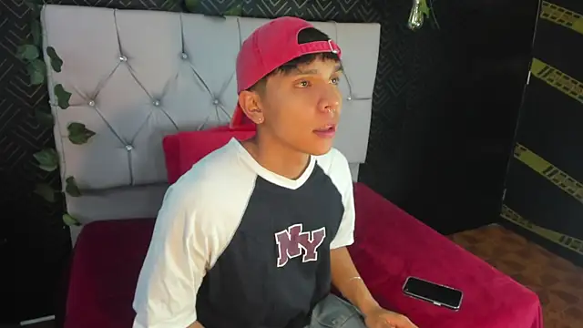 Thiago Kozak online show from October 18, 1:12 pm