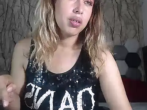 Snapshot of AntonellaBlanc chatting on September 24, 9:07 pm AntonellaBlanc online show from September 24, 9:07 pm