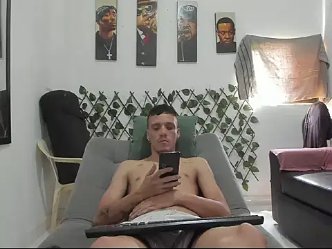 Latins Boss online show from April 23, 5:59 pm