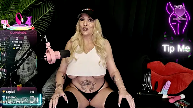 Daisy Hotwife online show from November 9, 8:18 pm