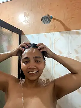 effie castroo online show from November 9, 1:37 am