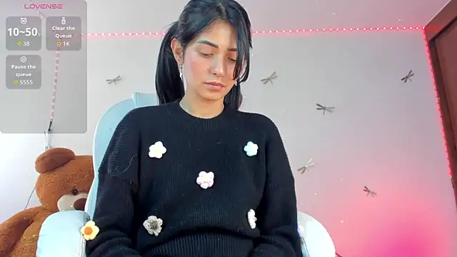 Snapshot of princessluna_19 chatting on September 20, 8:43 pm princessluna 19 online show from September 20, 8:43 pm