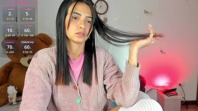 Snapshot of princessluna_19 chatting on October 1, 9:43 pm princessluna 19 online show from October 1, 9:43 pm