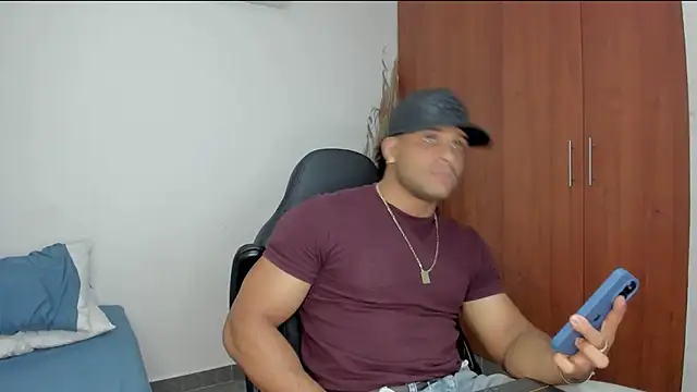 Evansdark1 online show from April 12, 12:48 am