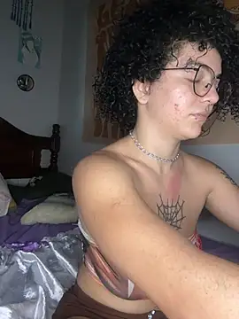 CamillyBlum online show from March 6, 10:39 pm