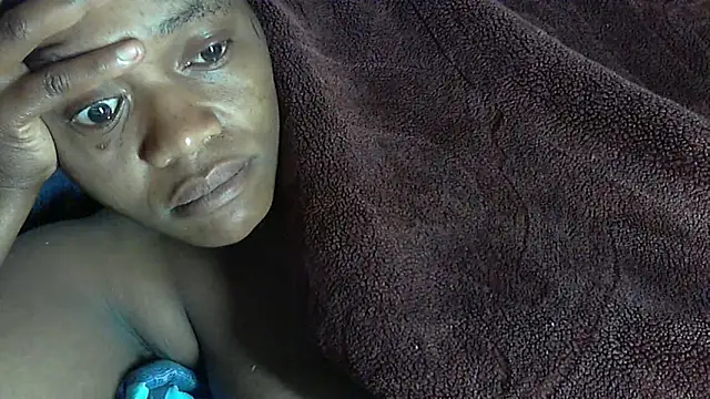 sexythae32 online show from September 23, 2:25 am