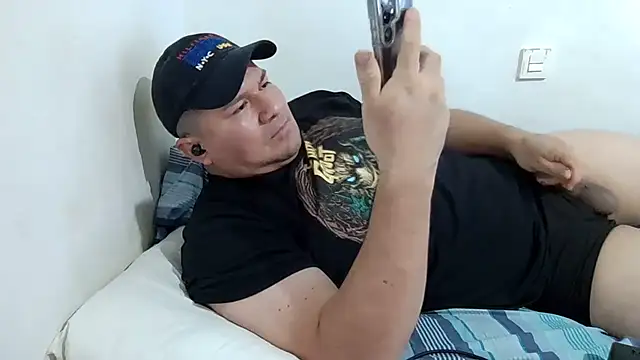 Snapshot of fuckynations chatting on July 12, 2:57 am fuckynations online show from July 12, 2:57 am