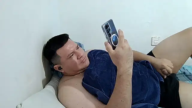 Snapshot of fuckynations chatting on August 1, 6:23 am fuckynations online show from August 1, 6:23 am