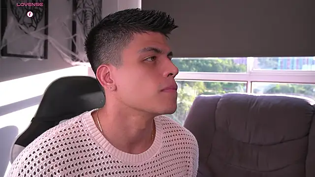 tyler muscle1 online show from October 13, 10:10 pm