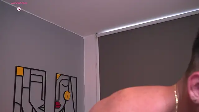 tyler muscle1 online show from February 13, 9:33 pm