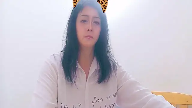 Snapshot of yueeraijj88 chatting on September 13, 11:43 am yueeraijj88 online show from September 13, 11:43 am