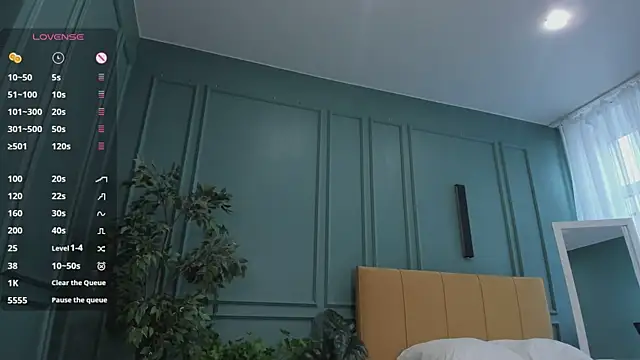 chloe dreammm online show from April 25, 1:41 pm