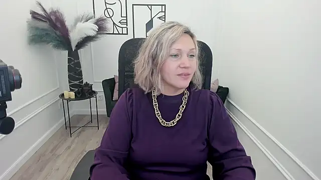 NinaStarle online show from November 30, 4:27 am