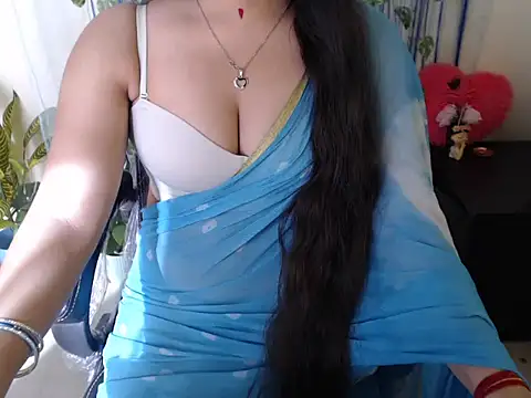 Snapshot of anika_bold chatting on October 13, 3:28 am anika bold online show from October 13, 3:28 am