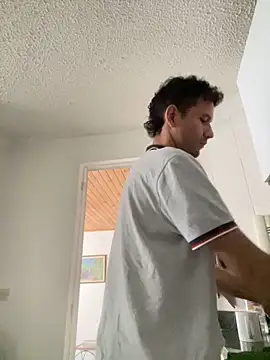 Michaell Spinelly online show from September 27, 3:17 pm