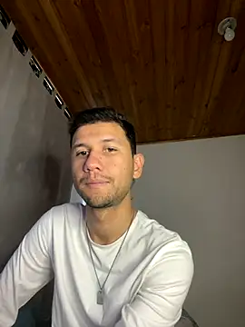 Michaell Spinelly online show from October 21, 6:52 pm