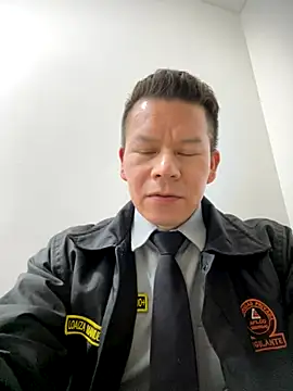 Manu0586 online show from October 4, 4:43 am